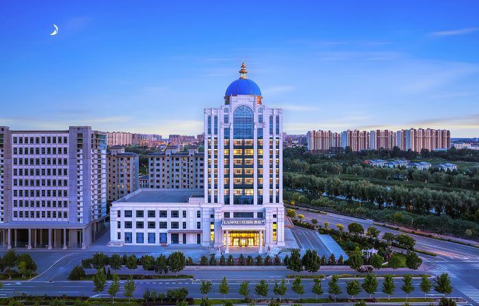 Lanou International store in Beihu Park.