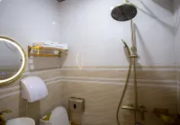 Quyenly Motel Hotel di Pả Vi