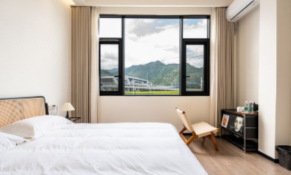 Bu Er Xiaoyuan B&B (Xianju Station Store)