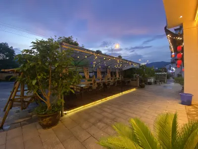 宏村覓你徽州精品飯店 西遞古村景區-觀光亭附近的飯店