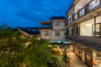 "Bai Nostalgia Courtyard @ Erhai Caicun Pier"