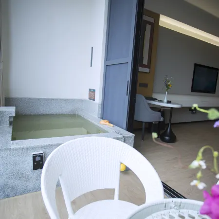 Yingde Shengquan Mountain Valley Gold and Silver Hot Spring Hotel