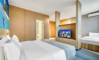 Giant Land Hotel(South Huazhong Road Subway Station Branch))