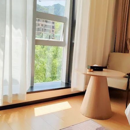 Jinglan Qingtang Hotel (Liuba Old Street)