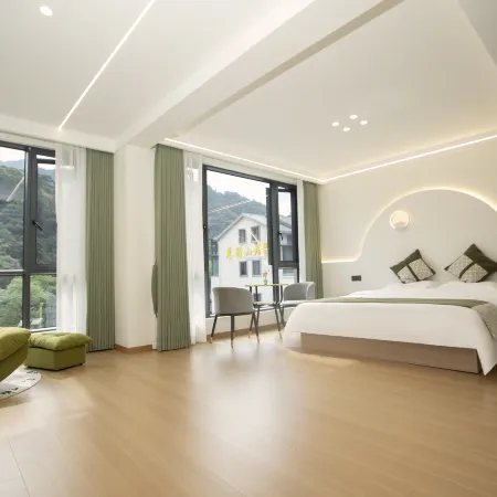 Sanqingshan Yunlushanqu Homestay (Sanqingshan Gangshou Cableway)