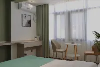 Wan Feng Xiao Zhu Homestay (Taoxichuan Creative Plaza)
