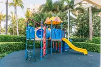 Resort Style Chevron Apartments Surfers Paradise by Gold Coast Travels - Homestays