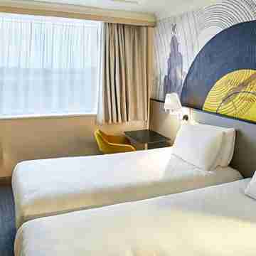 OYO Cornerstone Manor Hotel Rooms