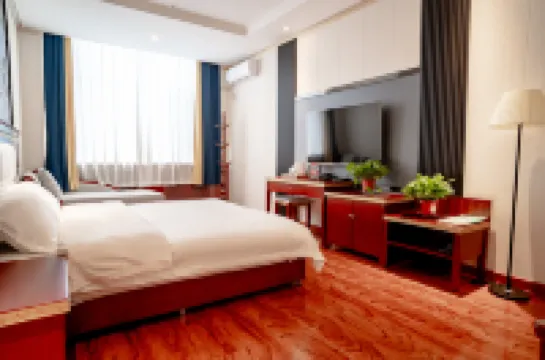 Yuzhou Business Hotel (Pingliang Liuhu Park)