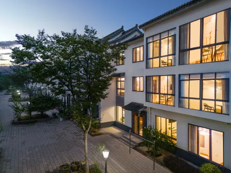 Zen Yaju Homestay (Yao Hu Town Longchi Mountain Scenic Area) Отели рядом с достопримечательностью «Linggu Cave»