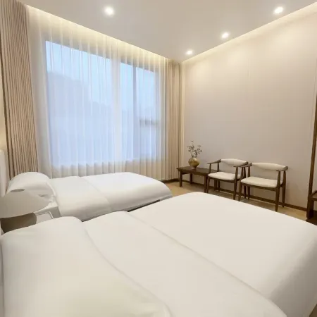 Litang Huaxi Yungu Hotel (Ririjia Village)