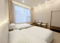 Litang Huaxi Yungu Hotel (Ririjia Village)
