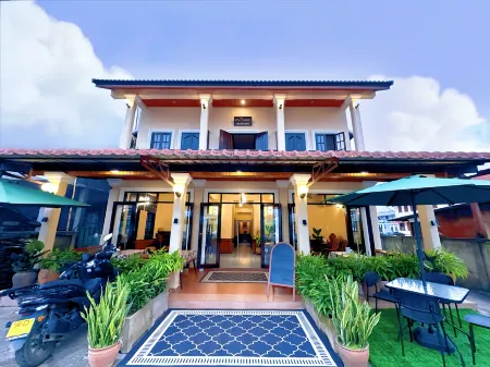 AnLan Hotel (Luang Prabang Old Town-Center Near My BanLao) Отели рядом с достопримечательностью «Wat Xieng Muan»