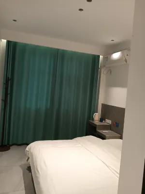 Pengcheng Hotel Hotels in Shayang County