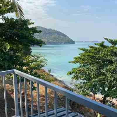 Sichang Marina Resort Hotel Exterior