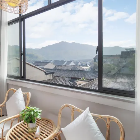 Xuanxuan·Lakeside Poetic Homestay (Millennium Ancient Street, Qianhu Lake, Ningbo)