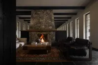 Jiuzhaigou Yangwangxingkong Manor Hotel (Preferred Choice for Overseas Tourists) - bar
