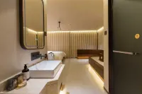 Xi'an Riverside Scenic Resort Hotel(Snow village) - 4-Sterne