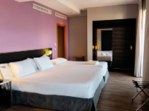 Sercotel Córdoba Medina Azahara Hotels near Córdoba Train Station