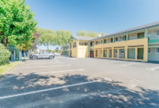 B&B Hôtel Tours Nord 1 Val de Loire