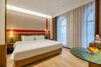 Rezen Huasheng Hotel (Harbin Central Avenue Flood Control Memorial Tower)