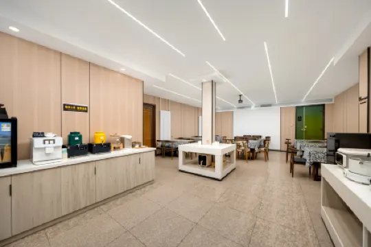 CHEERMAY HOTELS (Hayao Road Central Avenue Ice and Snow World Store) Отели рядом с достопримечательностью «Shuige Yuntian»