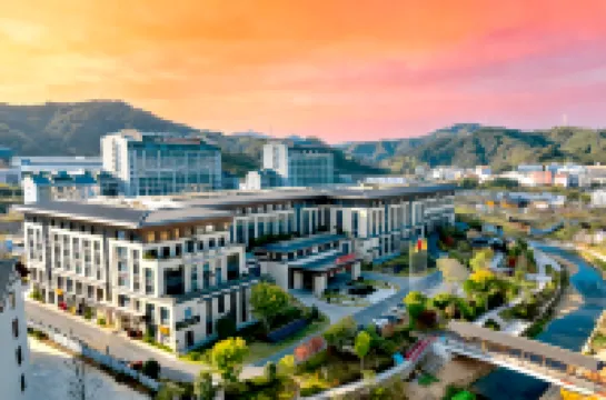 Tingzhou Jianguo Hotel