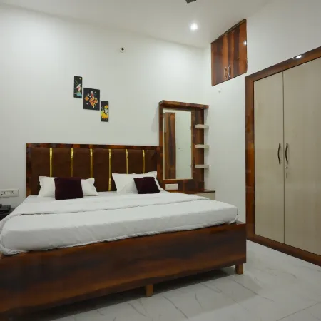 Trishul Inn