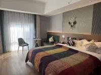 Xiyu Lakeside Hotel (Sailimu Lake East Gate New Visitor Center)
