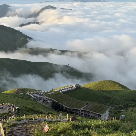 Baihe Garden Camping Hotel (Wugong Mountain Jinding)