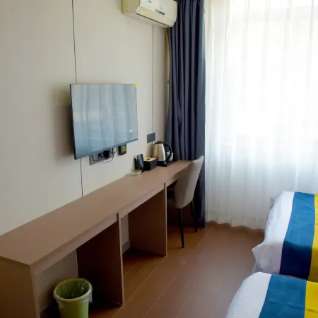 Home Inn UP Huayi Select Hotel (Panjin Railway Station Branch