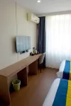 Home Inn UP Huayi Select Hotel (Panjin Railway Station Branch - 2-Star