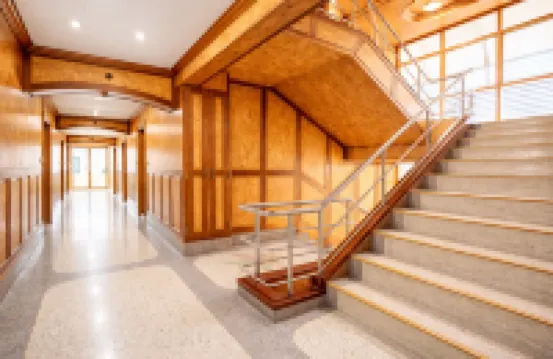 ฉัตรสุรีย์แมนชั่น Chatsuree Mansion โรงแรมใกล้โรงเรียนนารีนุกูล