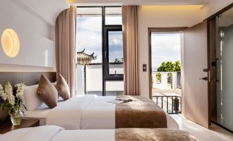 Mugu Hidden Luxury · Escape the Mundane · Boutique Retreat (South Gate of Dali Ancient City)