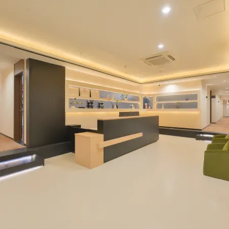 拾光微瀾酒店(福州三坊七巷五一廣場店) Отели рядом с достопримечательностью «Гора Юйшань»