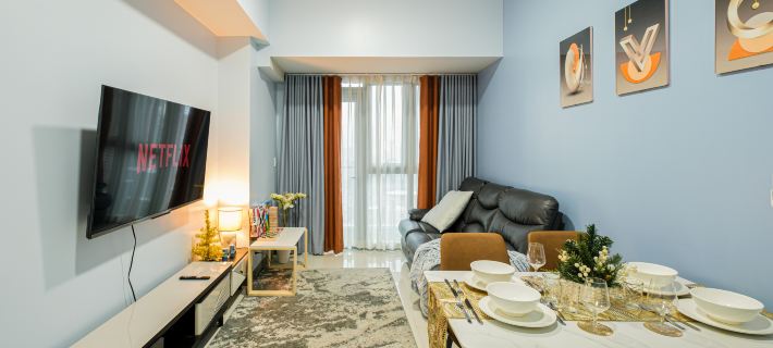 2BR Uptown BGC-33Floor view and near Malls and Restos Hotels in Taguig