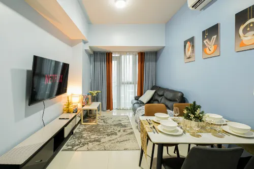 2BR Uptown BGC-33Floor view and near Malls and Restos