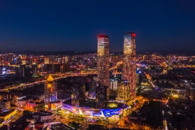 Huali Time · Scenic View Audio Boutique Stay (Kunming Railway Station Xishan Wanda Plaza) Hotel a South Asia Feature No. 1 City