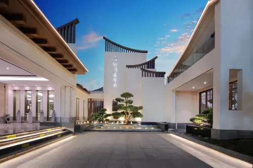 Nanhua Xingyang Garden Hotel