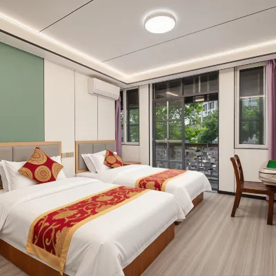Fucheng Dazhong Hotel Hotels near Guofengshao Lieshi Former Residence (linhai)