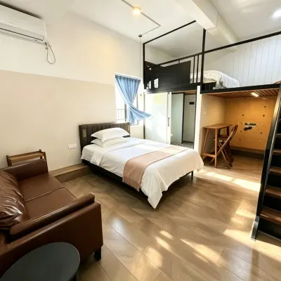 Ruitu LOFT Diary Hotel (Xiamen Landmark Shimao Twin Towers Branch) Các khách sạn gần Chùa Nam Phổ Đà