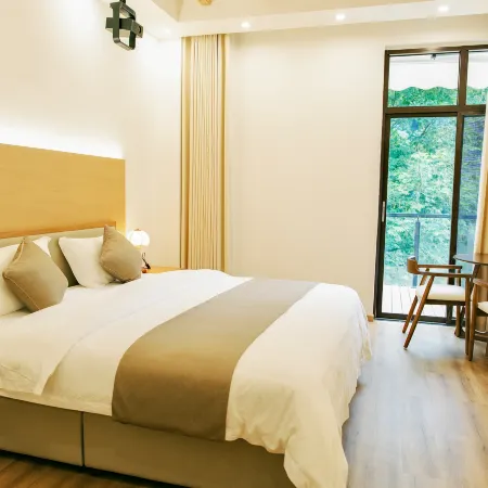 Qinggangshan Yumanting Homestay (Qinggang Scenic Area)