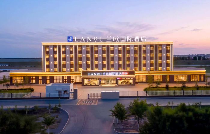 LANOU International Hotel