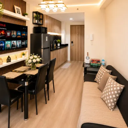 Modern Black 1BR Pool View w/ Netflix | Shore Pasay Near Mall of Asia