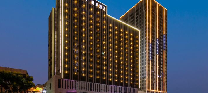 Lavande Hotel (Jingzhou High-speed Railway Station North Square, Fantawild Oriental Heritage Branch) Hotels in Jingzhou