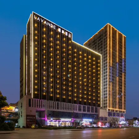 Lavande Hotel (Jingzhou High-speed Railway Station North Square, Fantawild Oriental Heritage Branch)