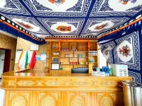 Luqu Zangbala Hotel - bar