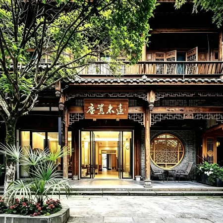 Dust and Hustle Weiyuan Designer Zen Homestay (Chongzhou Jiezi Ancient Town Branch)