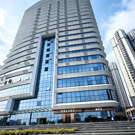 CHARMLAND HOTEL