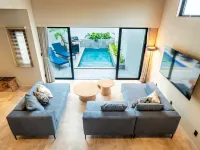 RUSIN Private Pool Villa ONNA - balcone